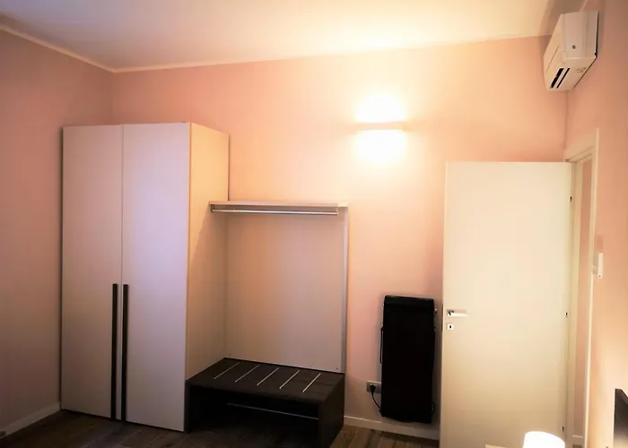 Nocleg ze śniadaniem 2 Navigli 4*