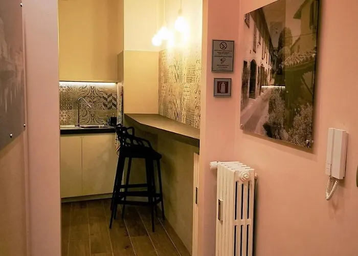 Nocleg ze śniadaniem 2 Navigli 4*